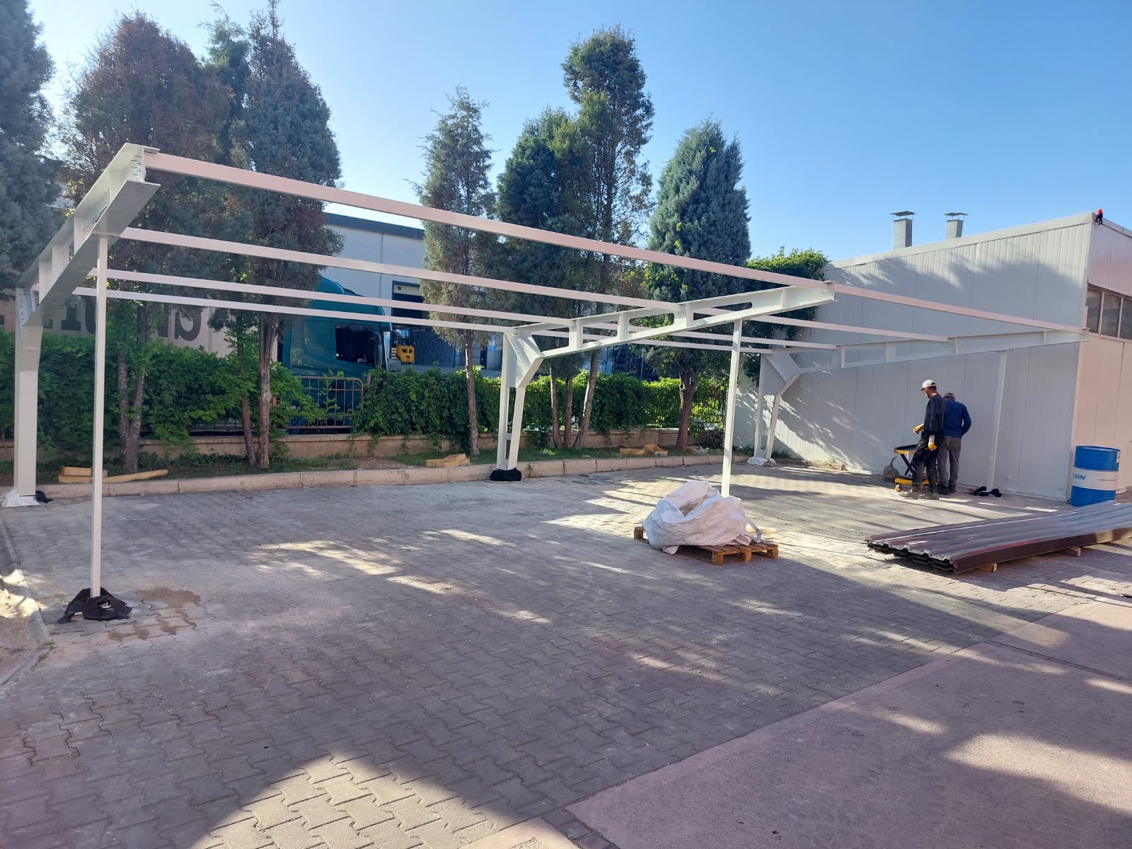 Depo sundurması uygulaması